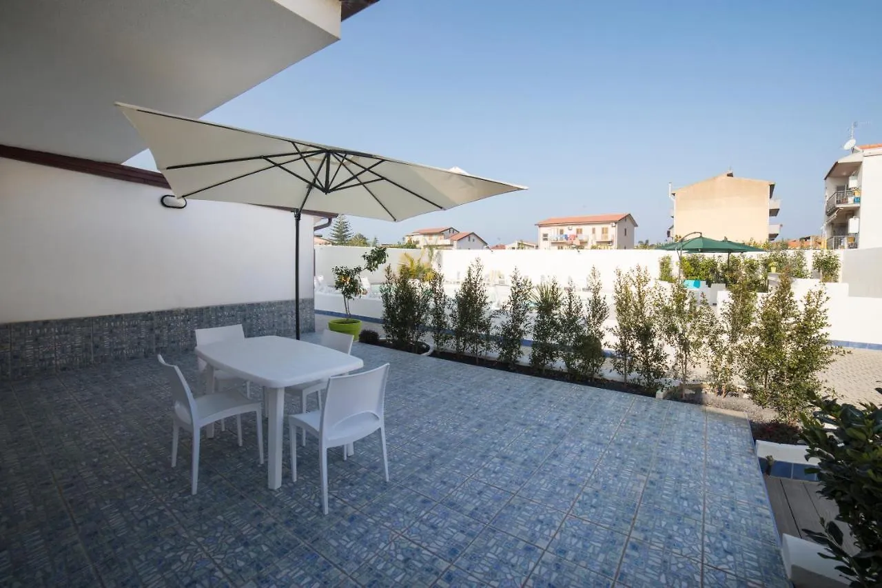 Aparthotel Villa Concettina Capo dʼOrlando